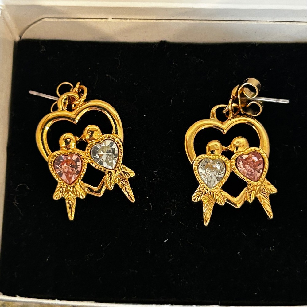 Vtg 1995 Avon‎ Love Birds Pierced Earrings Gold Tone Pink Clear Heart RS w/Box